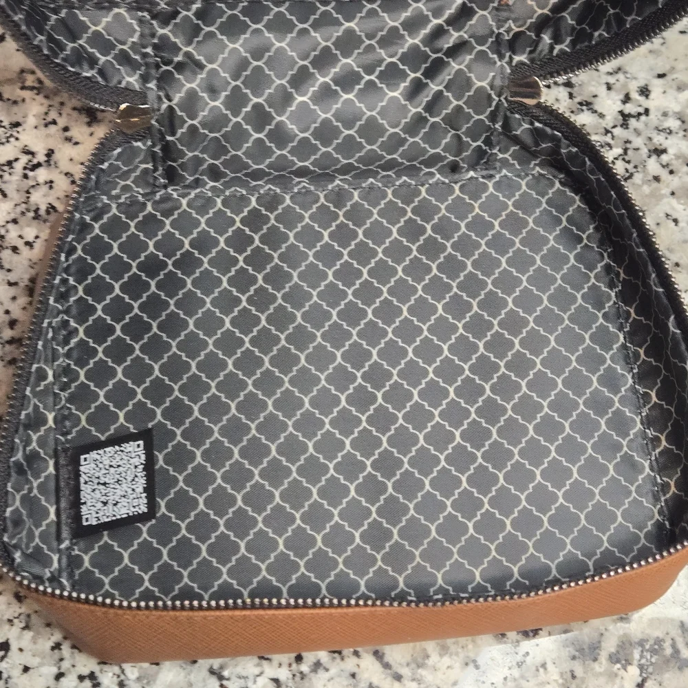 Lanvin Parfums x Turkish Airlines Luxury Amenity Case